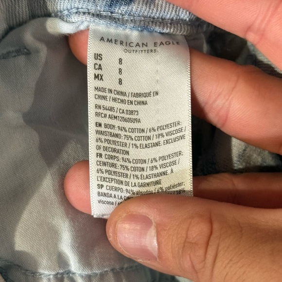 American Eagle Jean Shorts Highest Rise Mom Short Tie Dye Wash Blue Size 8 Jorts - Picture 9 of 10